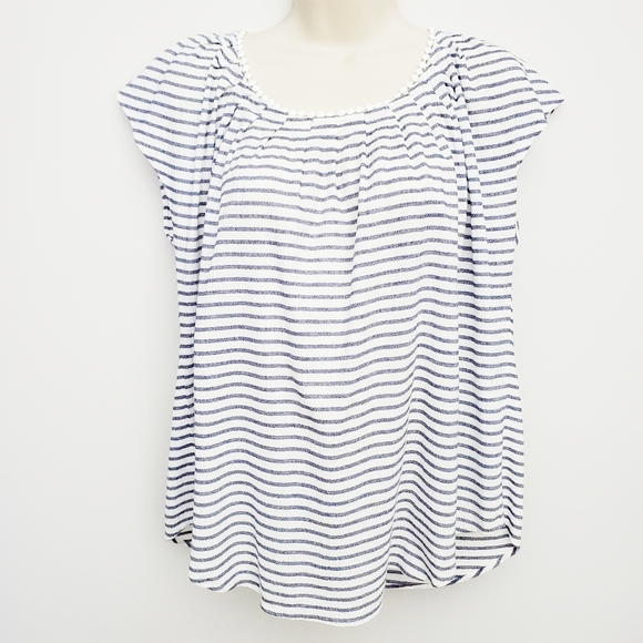 LC Lauren Conrad Tops - LC Lauren Conrad Striped Scoop Neck size M